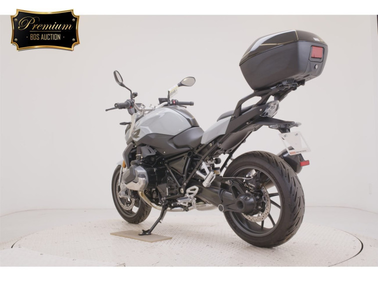 Мотоцикл BMW R1250R с пробегом 1452 km