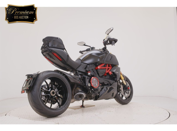 Мотоцикл Ducati DIAVEL 1260S з пробігом 7368 km