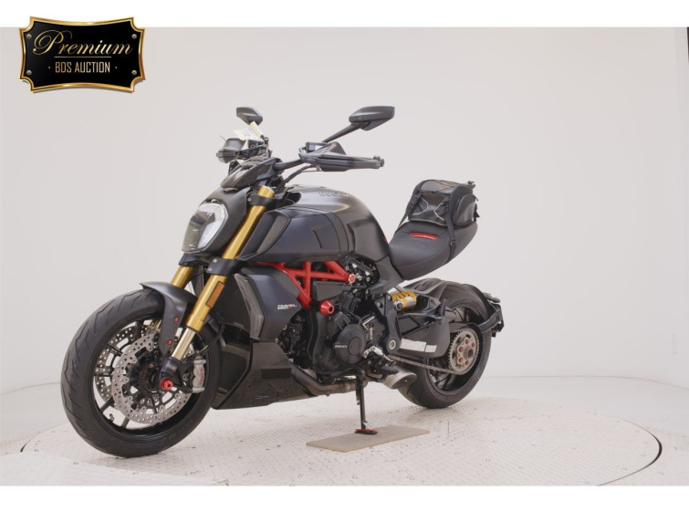 Мотоцикл Ducati DIAVEL 1260S з пробігом 7368 km