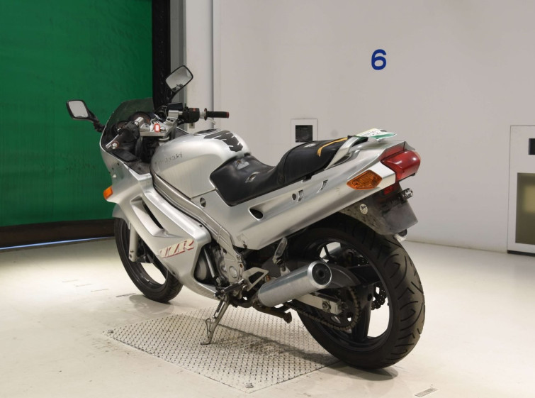 Мотоцикл Kawasaki ZZ-R250 з пробігом 51113 km