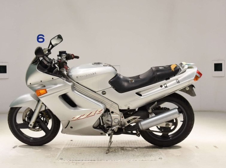 Мотоцикл Kawasaki ZZ-R250 з пробігом 51113 km