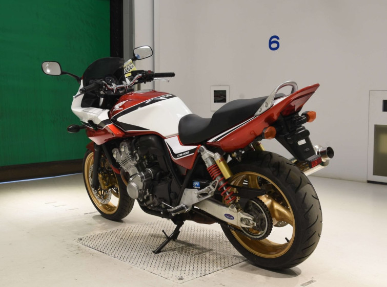 Мотоцикл Honda CB400SF с пробегом 22680 km