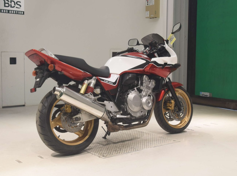 Мотоцикл Honda CB400SF с пробегом 22680 km