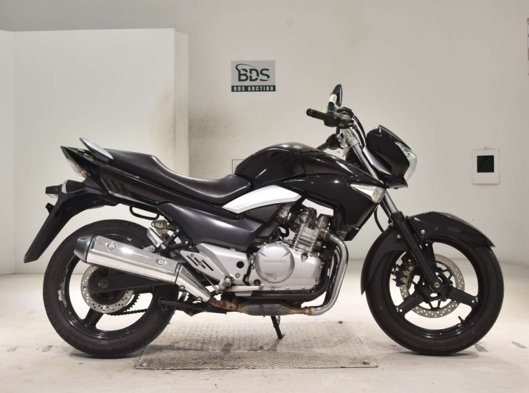 Мотоцикл Suzuki GSR250 з пробігом 65995 km