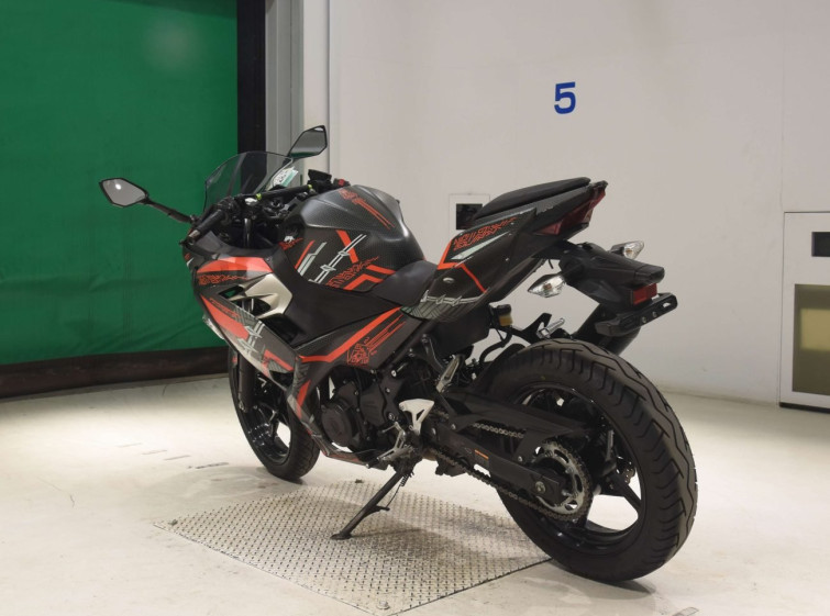 Мотоцикл Kawasaki NINJA250 с пробегом 105587 km