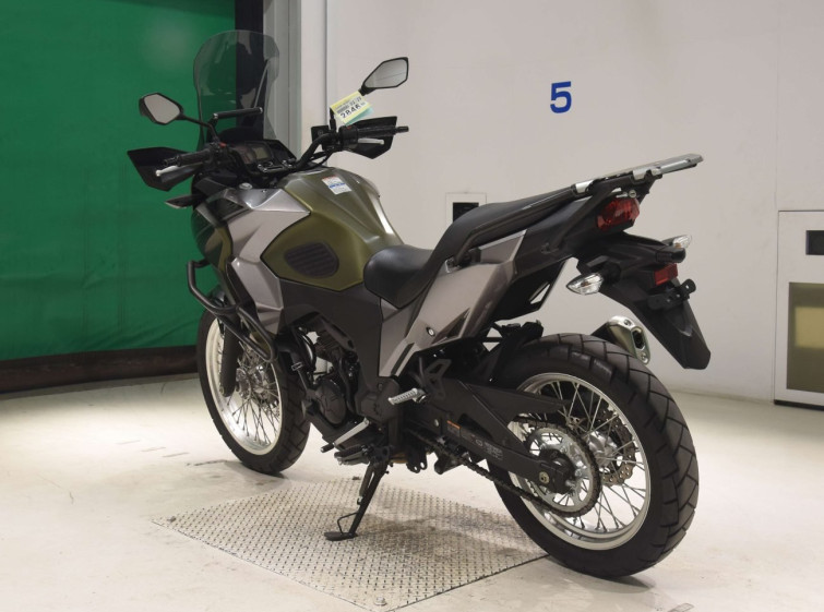 Мотоцикл Kawasaki VERSYS-X 250 с пробегом 10642 km