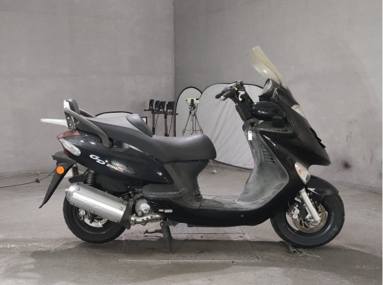 Мотоцикл Kymco GRAND DINK250 с пробегом 17211 km
