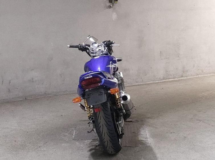 Мотоцикл Yamaha XJR1300