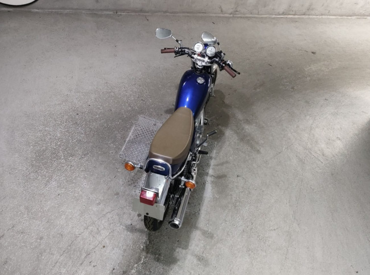 Мотоцикл Yamaha SR400 с пробегом 3835 km