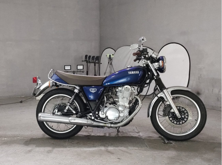 Мотоцикл Yamaha SR400 с пробегом 3835 km