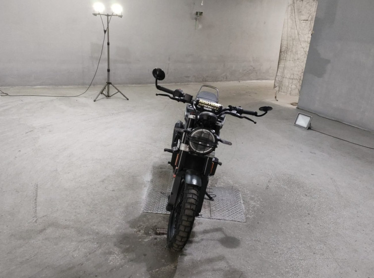 Мотоцикл Husqvarna SVARTPILEN 401 с пробегом 11639 km