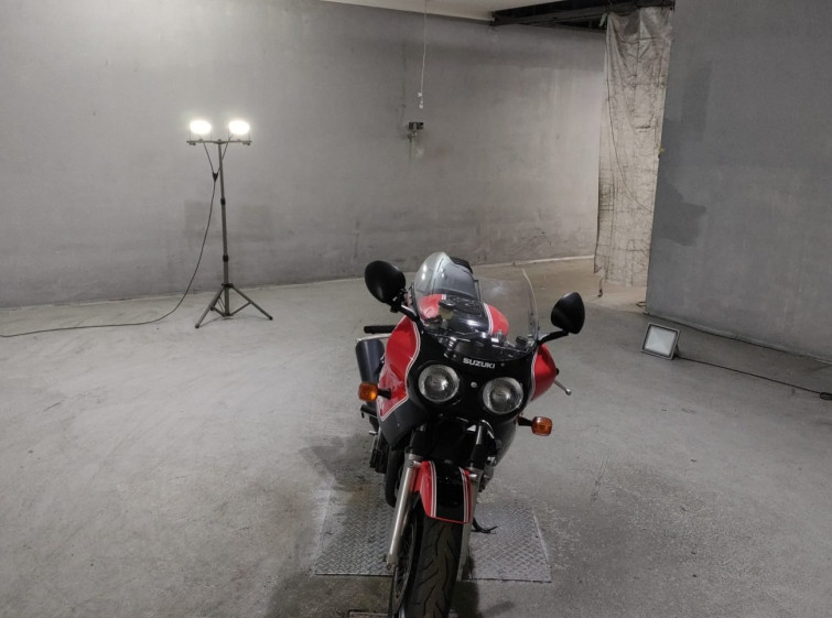Мотоцикл Suzuki GS1200SS з пробігом 33307 km