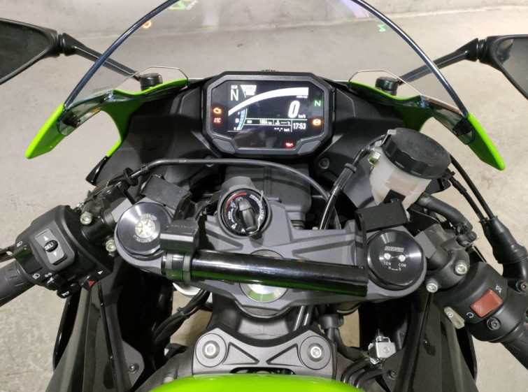 Мотоцикл Kawasaki ZX-6R с пробегом 1654 km