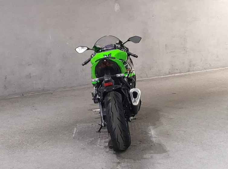 Мотоцикл Kawasaki ZX-6R с пробегом 1654 km