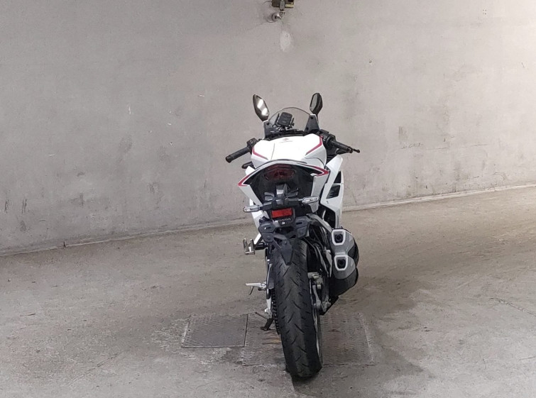 Мотоцикл Honda CBR250RR с пробегом 8234 km