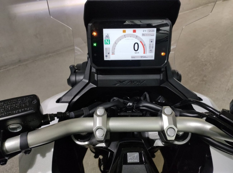 Мотоцикл Honda X-ADV750 з пробігом 954 km