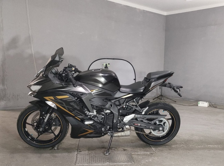 Мотоцикл Kawasaki NINJA ZX-25R KRT с пробегом 4895 km