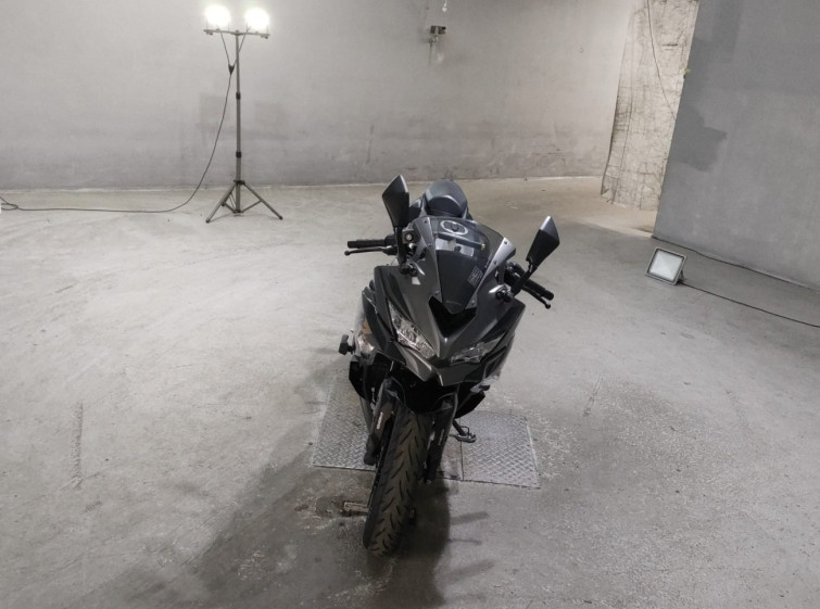 Мотоцикл Kawasaki NINJA ZX-25R KRT с пробегом 4895 km