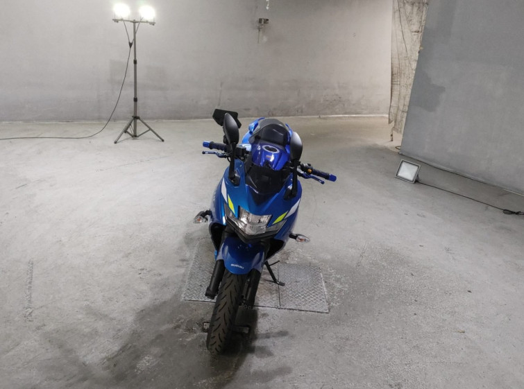 Мотоцикл Suzuki GIXXER SF250 с пробегом 2709 km