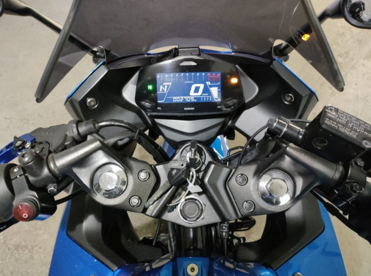Мотоцикл Suzuki GIXXER SF250 с пробегом 2709 km