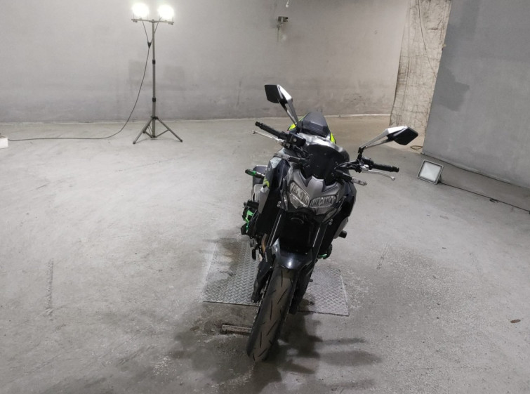 Мотоцикл Kawasaki Z900 з пробігом 4469 km
