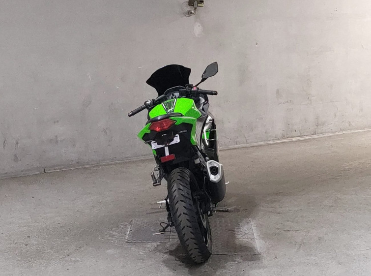 Мотоцикл Kawasaki NINJA250 з пробігом 9574 km
