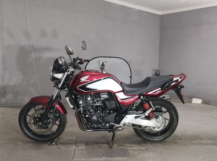 Мотоцикл Honda CB400SFV с пробегом 2615 km