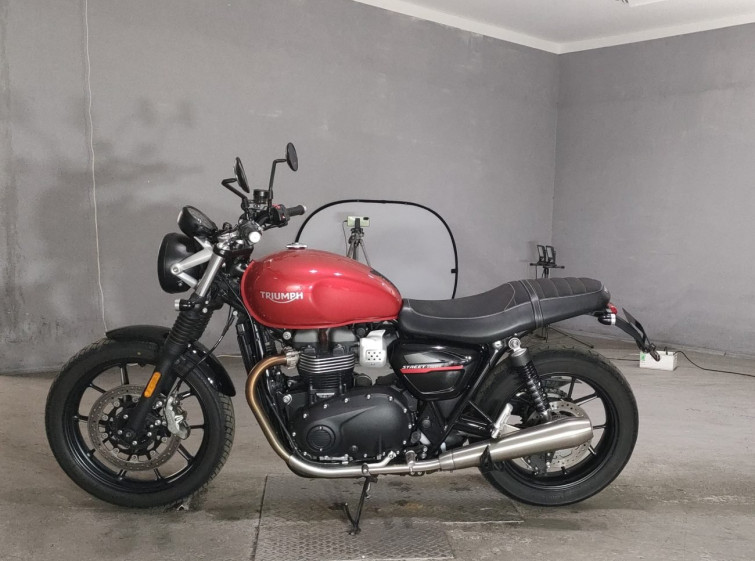 Мотоцикл Triumph STREET TWIN 900 з пробігом 14645 km
