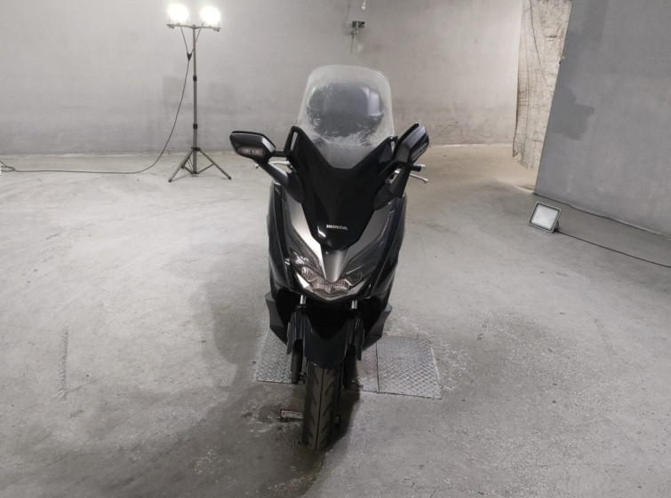 Мотоцикл Honda FORZA з пробігом 33155 km