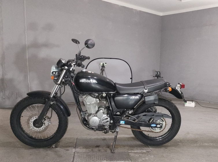 Мотоцикл Honda CB223S с пробегом 3071 km