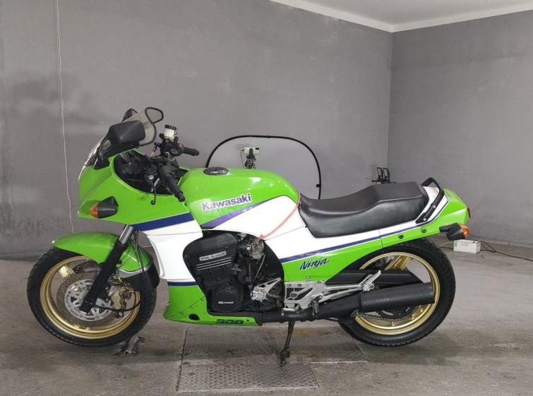 Мотоцикл Kawasaki GPZ900R с пробегом 21819 km