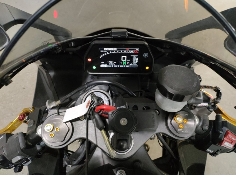 Мотоцикл Yamaha YZF-R1 с пробегом 17791 km