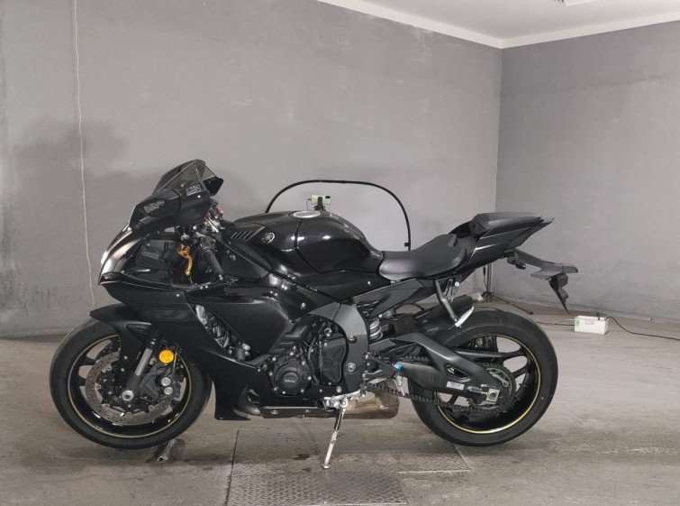 Мотоцикл Yamaha YZF-R1 с пробегом 17791 km