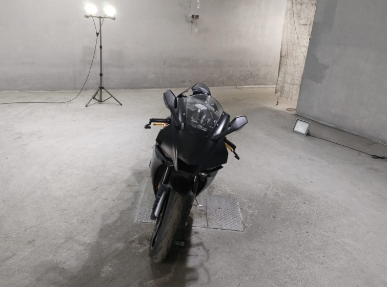 Мотоцикл Yamaha YZF-R1 с пробегом 17791 km