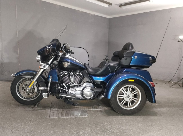 Мотоцикл HD ELECTRA GLIDE FLHTCU1750 TRIKE с пробегом 18223 km
