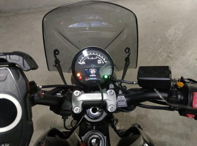 Мотоцикл Triumph TRIDENT660 з пробігом 10496 km