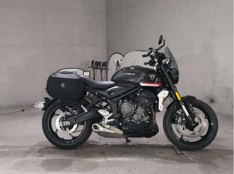 Мотоцикл Triumph TRIDENT660 з пробігом 10496 km