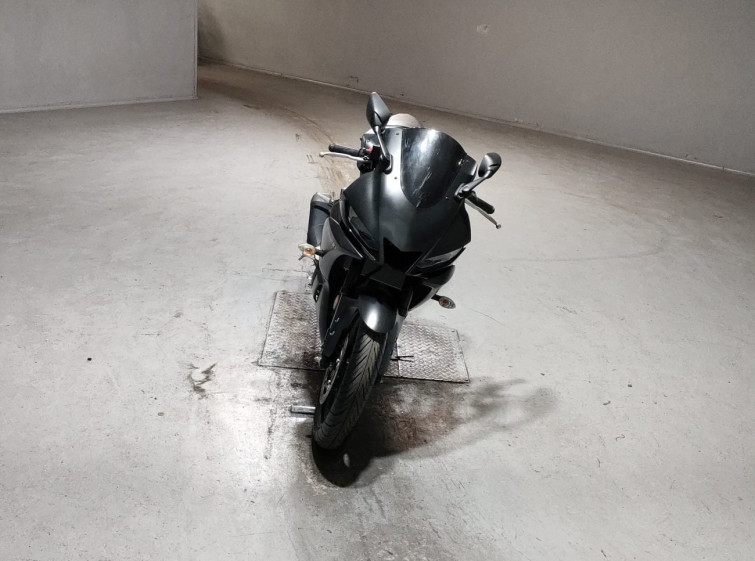 Мотоцикл Yamaha YZF-R25 з пробігом 8350 km