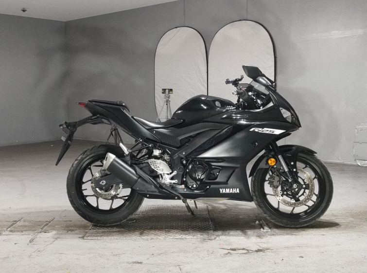 Мотоцикл Yamaha YZF-R25 з пробігом 15666 km