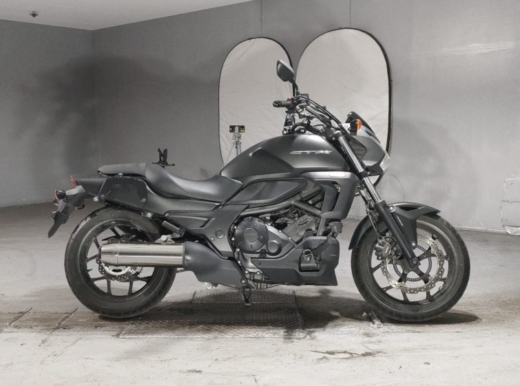 Мотоцикл Honda CTX700N с пробегом 6876 km