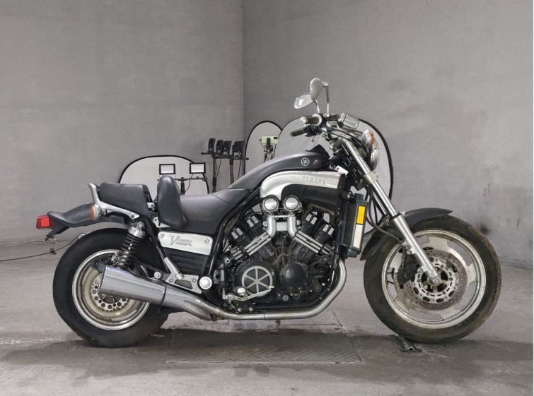 Мотоцикл Yamaha V-MAX1200 с пробегом 5988 m