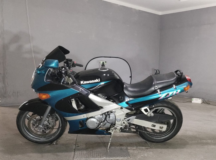 Мотоцикл Kawasaki ZZ-R400 з пробігом 43895 km