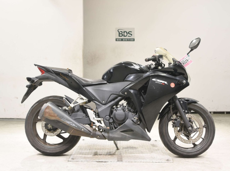 Мотоцикл Honda CBR250R с пробегом 22474 km