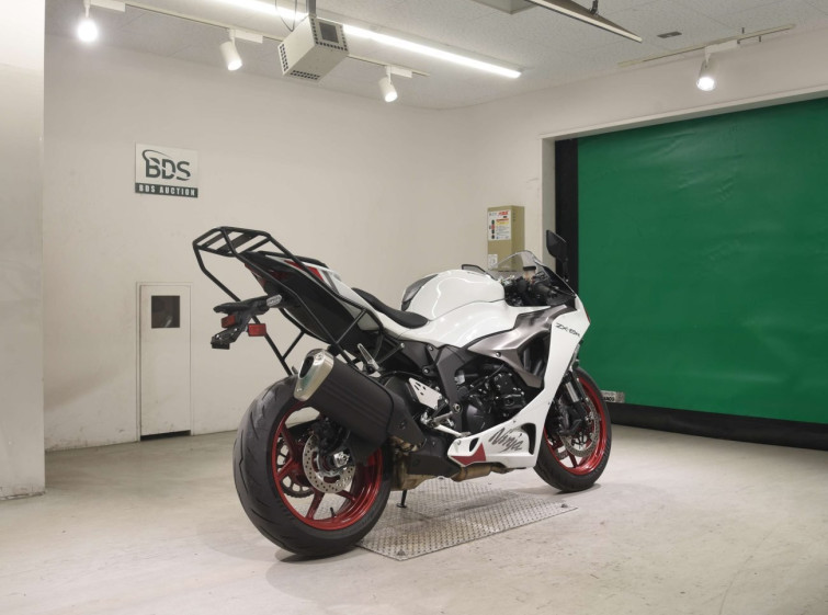 Мотоцикл Kawasaki ZX-6RA с пробегом 939 km