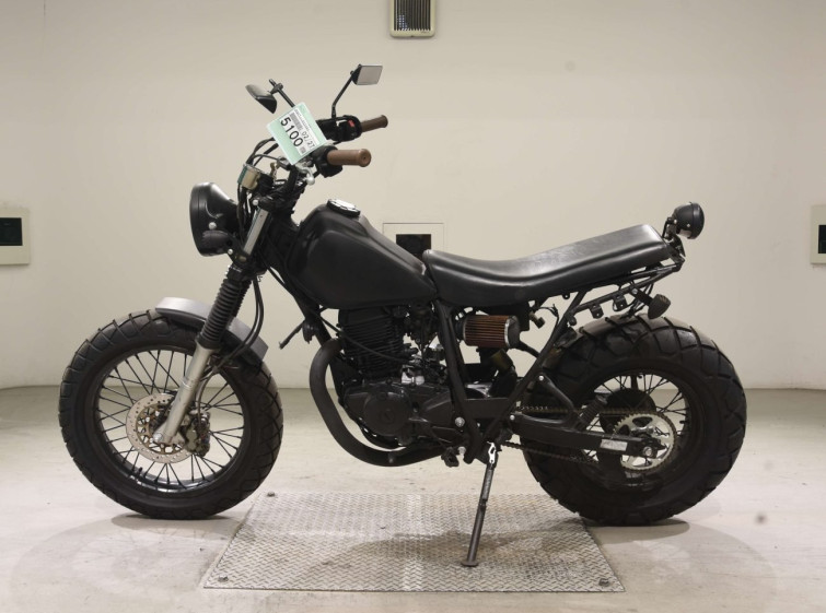 Мотоцикл Yamaha TW200E з пробігом 8946 km