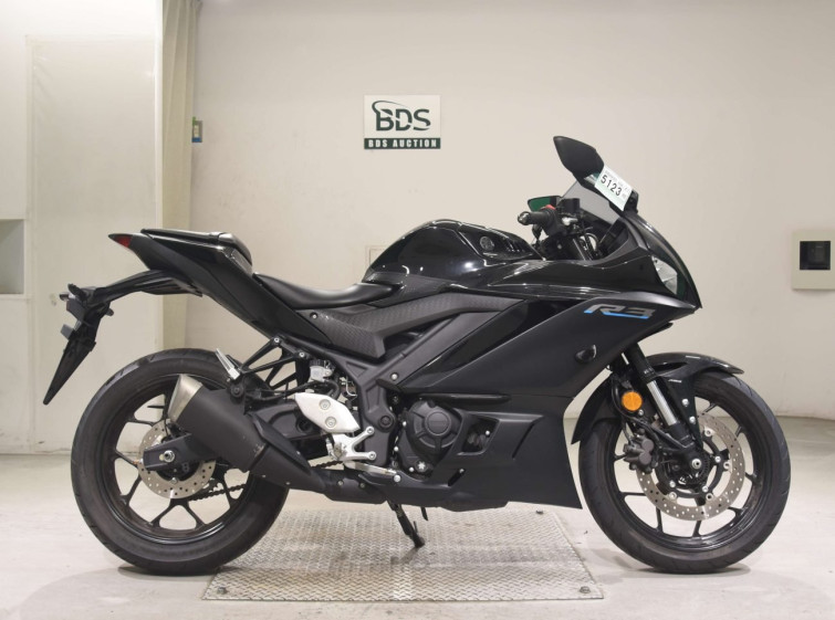 Мотоцикл Yamaha YZF-R3 з пробігом 2011 km