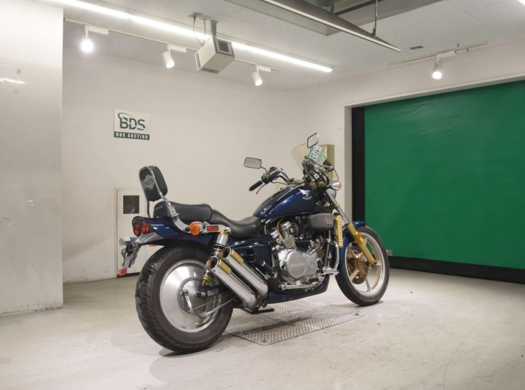 Мотоцикл Honda MAGNA750 з пробігом 14963 m