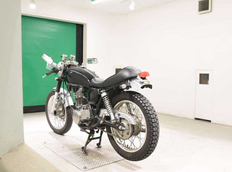 Мотоцикл Yamaha SR400 з пробігом 30951 km