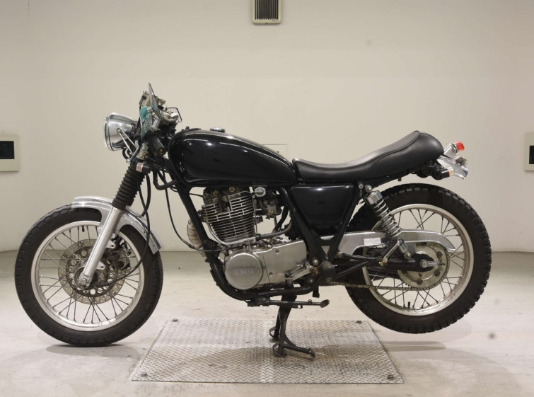 Мотоцикл Yamaha SR400 з пробігом 30951 km