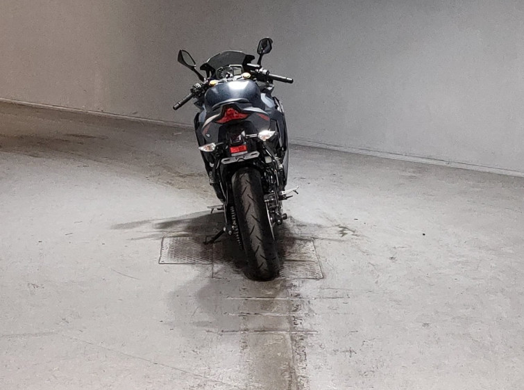 Мотоцикл Kawasaki NINJA ZX-25R с пробегом 1674 km